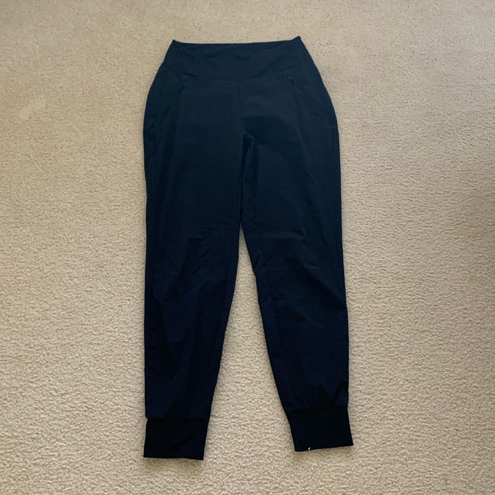 Athleta black silky joggers